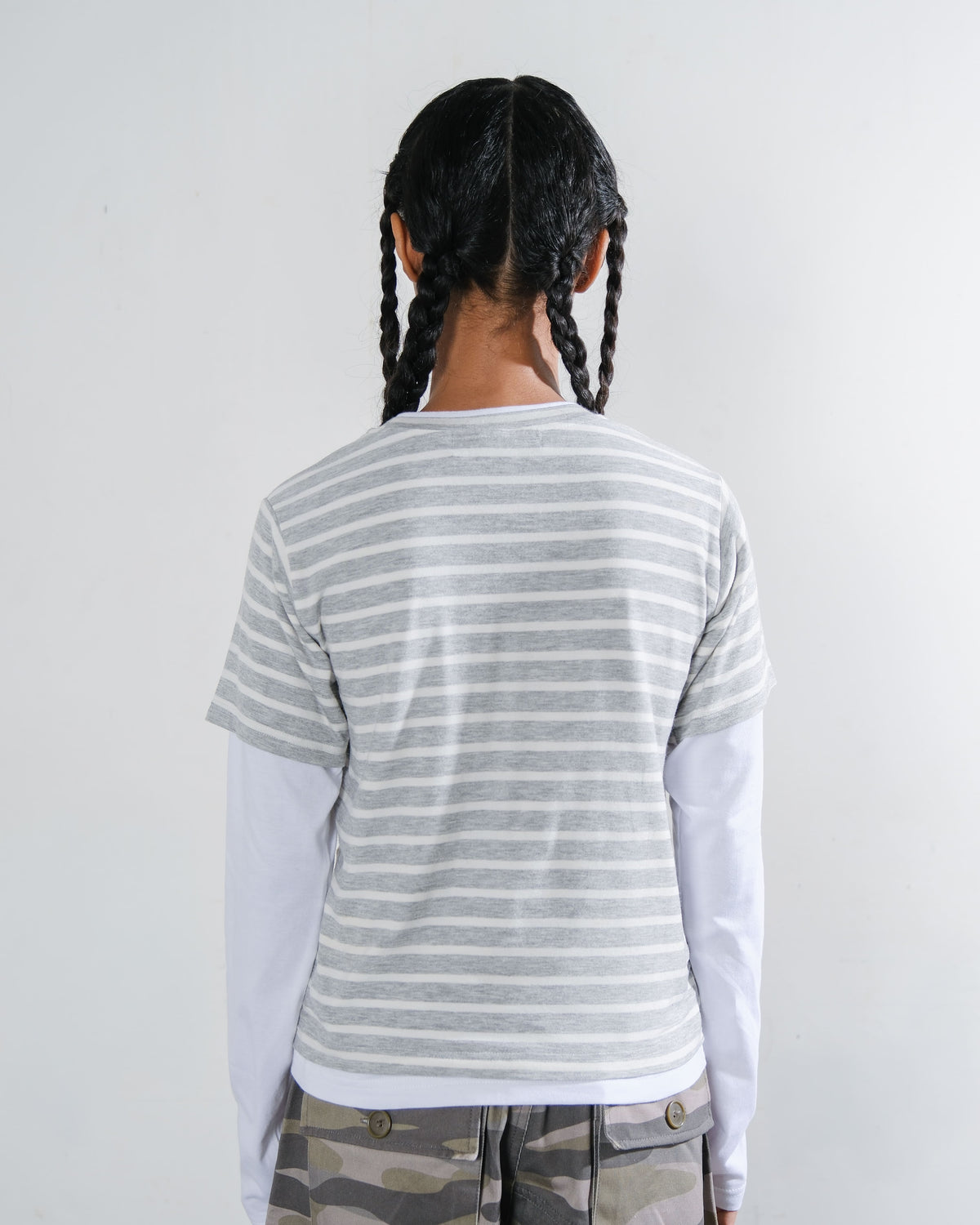Pom Layer Stripes in Grey/White