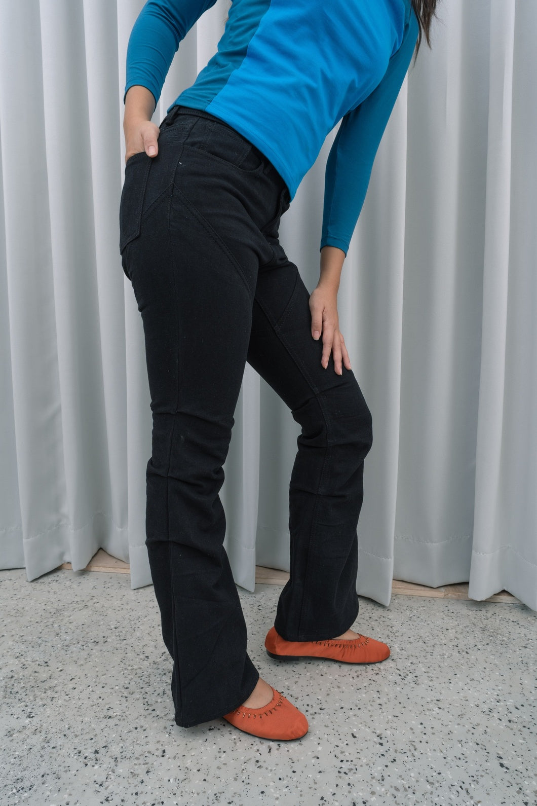 Knee Gathered Flared Jeans