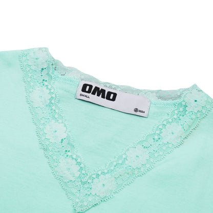 Lace V-Neck T-Shirt in Mint