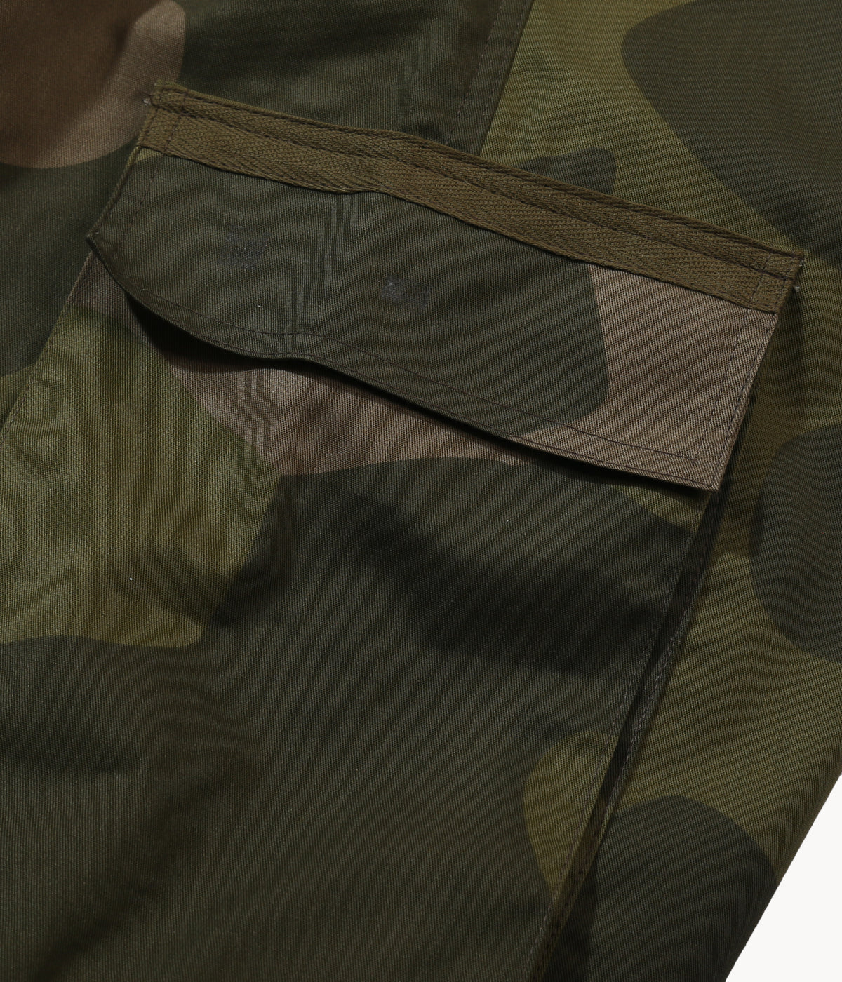 Relax Cargo Pants in Camo