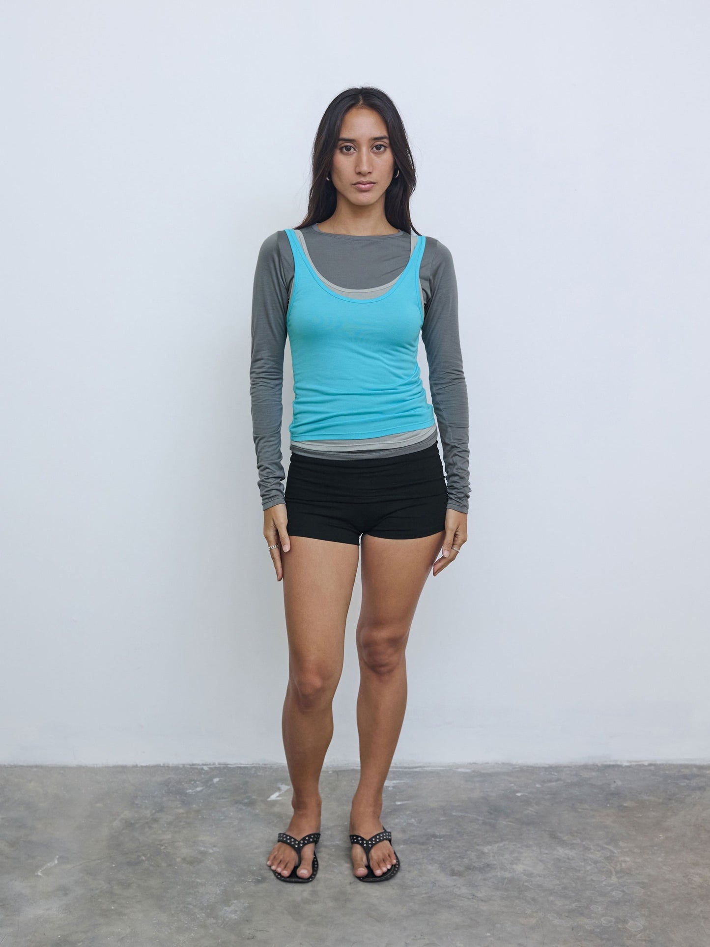 Long Sleeve Layered Top in Concrete/Smoke/Aqua