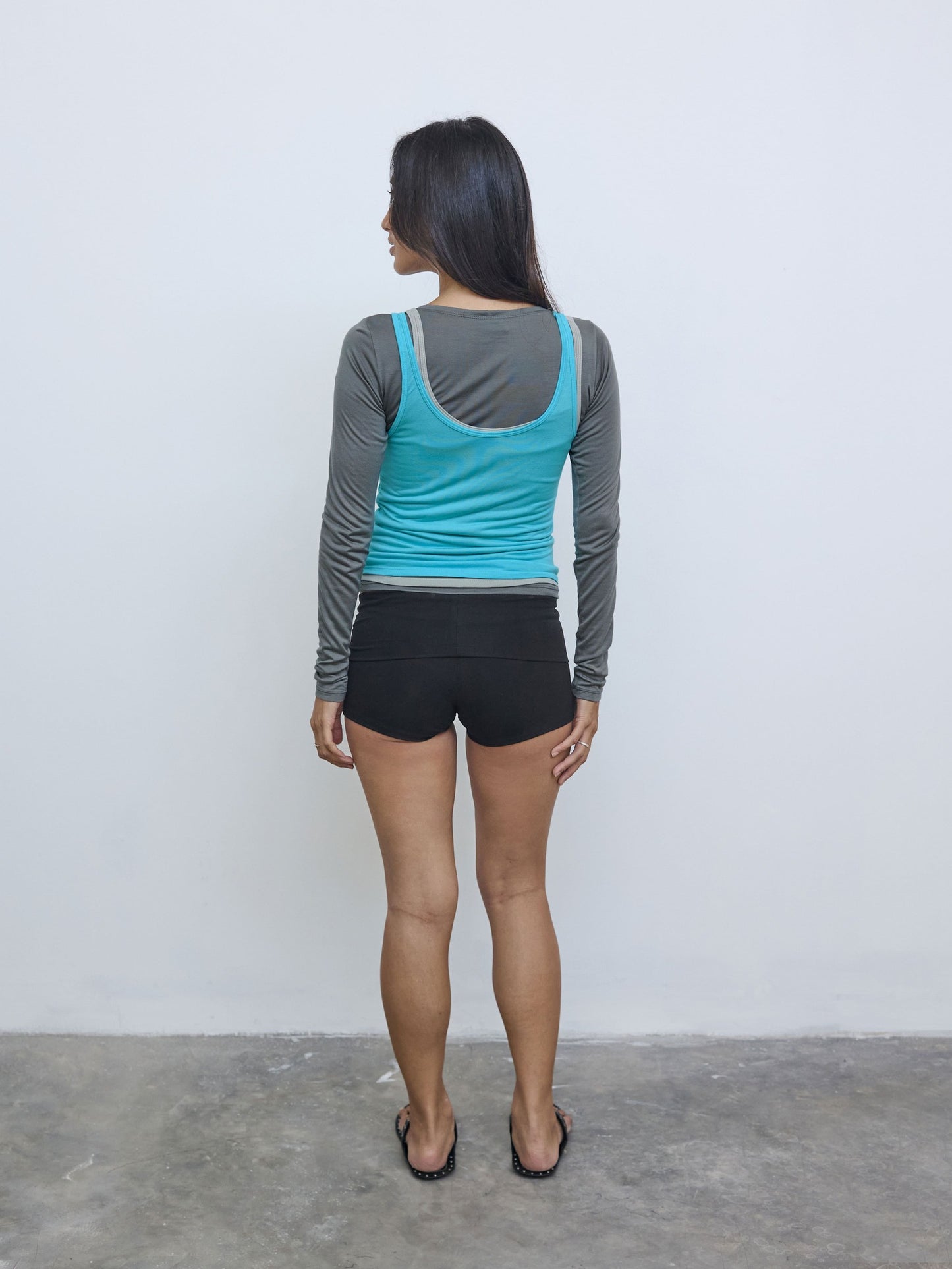 Long Sleeve Layered Top in Concrete/Smoke/Aqua
