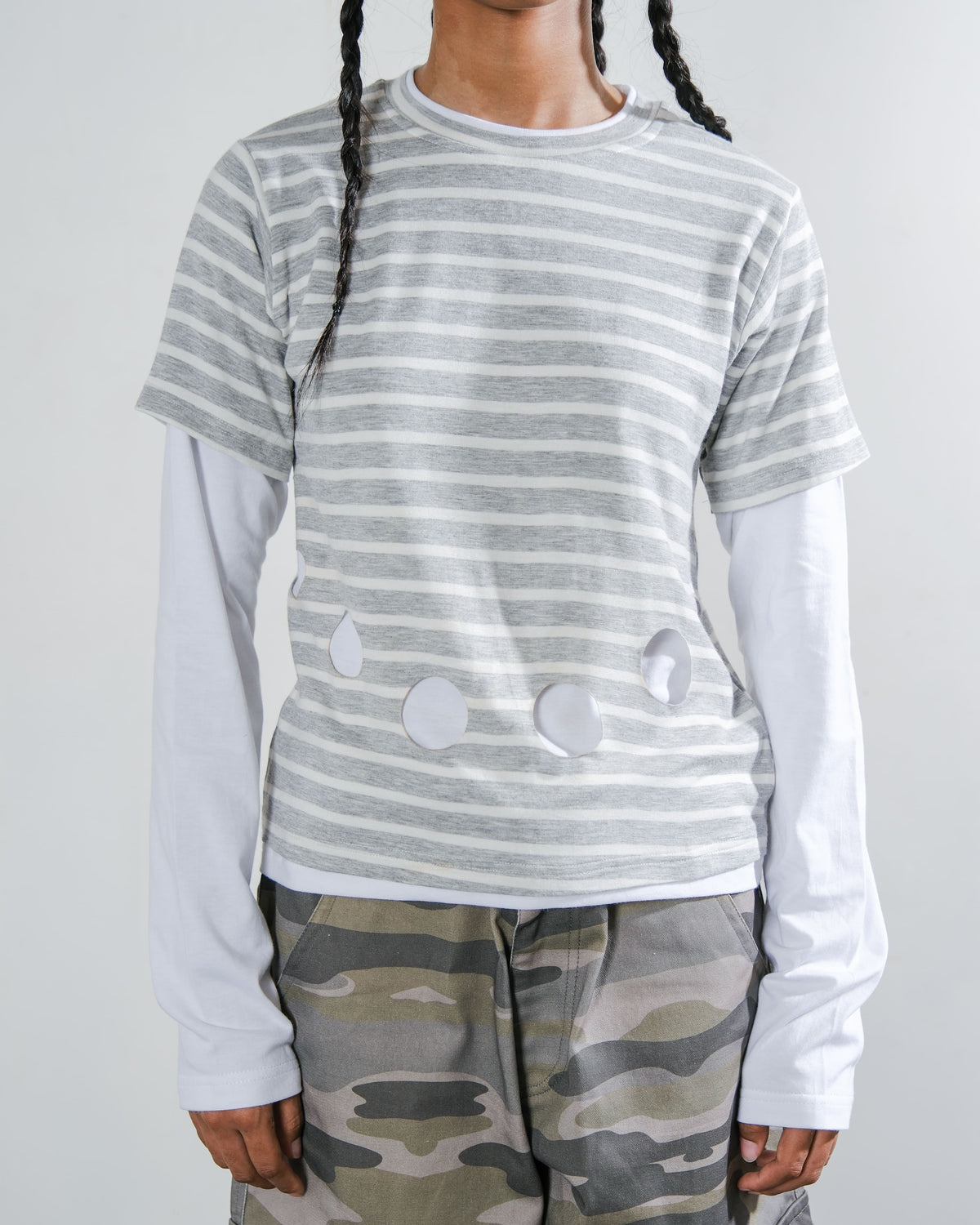 Pom Layer Stripes in Grey/White