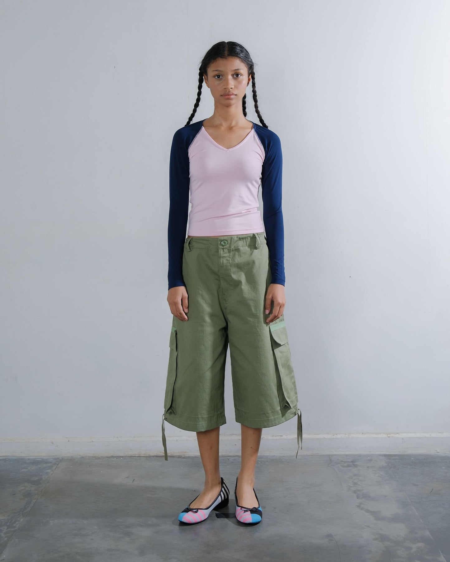V-Neck Long Sleeve Top in Pink/Navy
