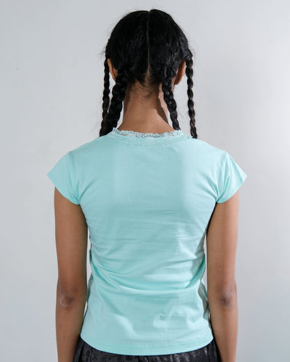 Lace V-Neck T-Shirt in Mint