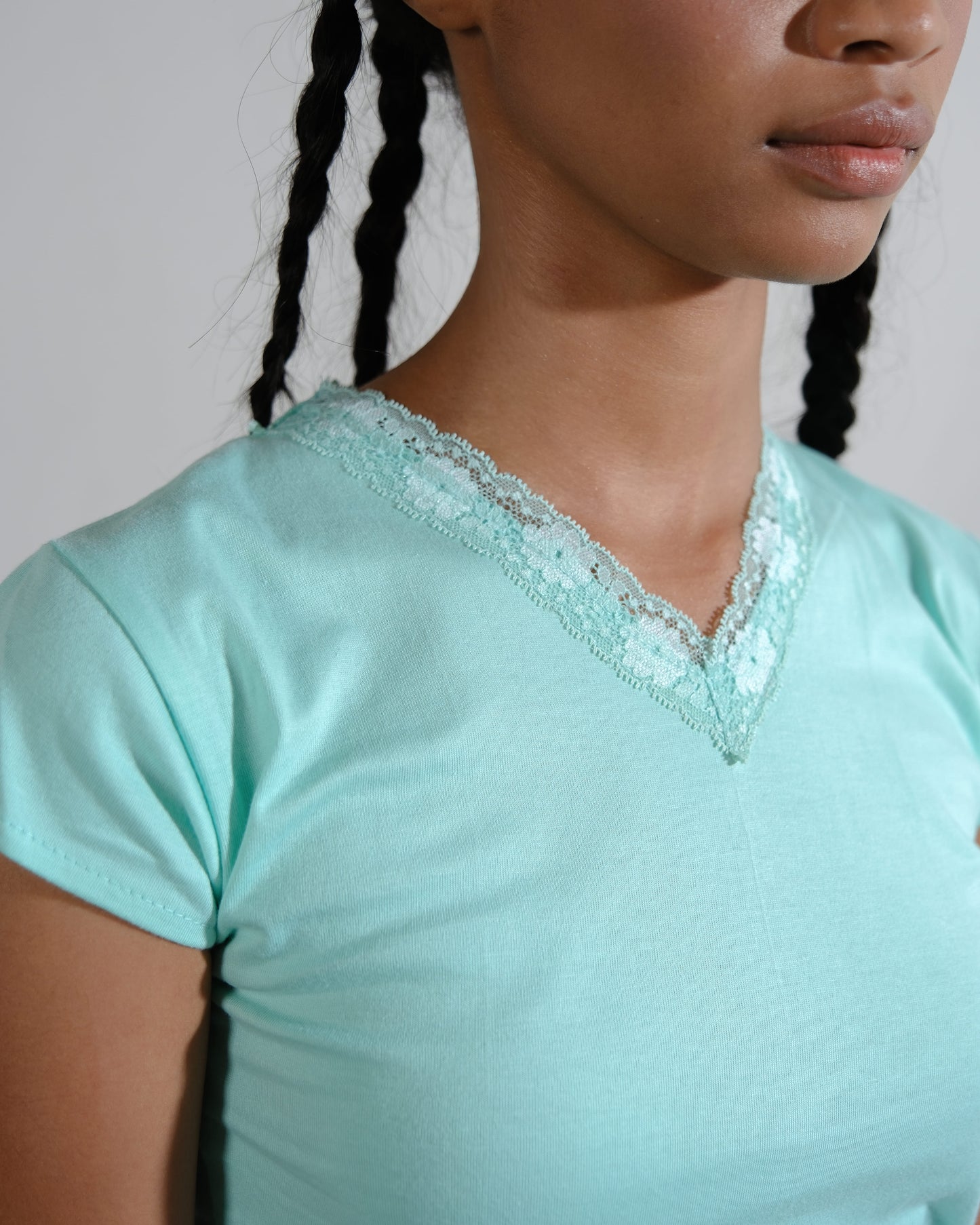 Lace V-Neck T-Shirt in Mint