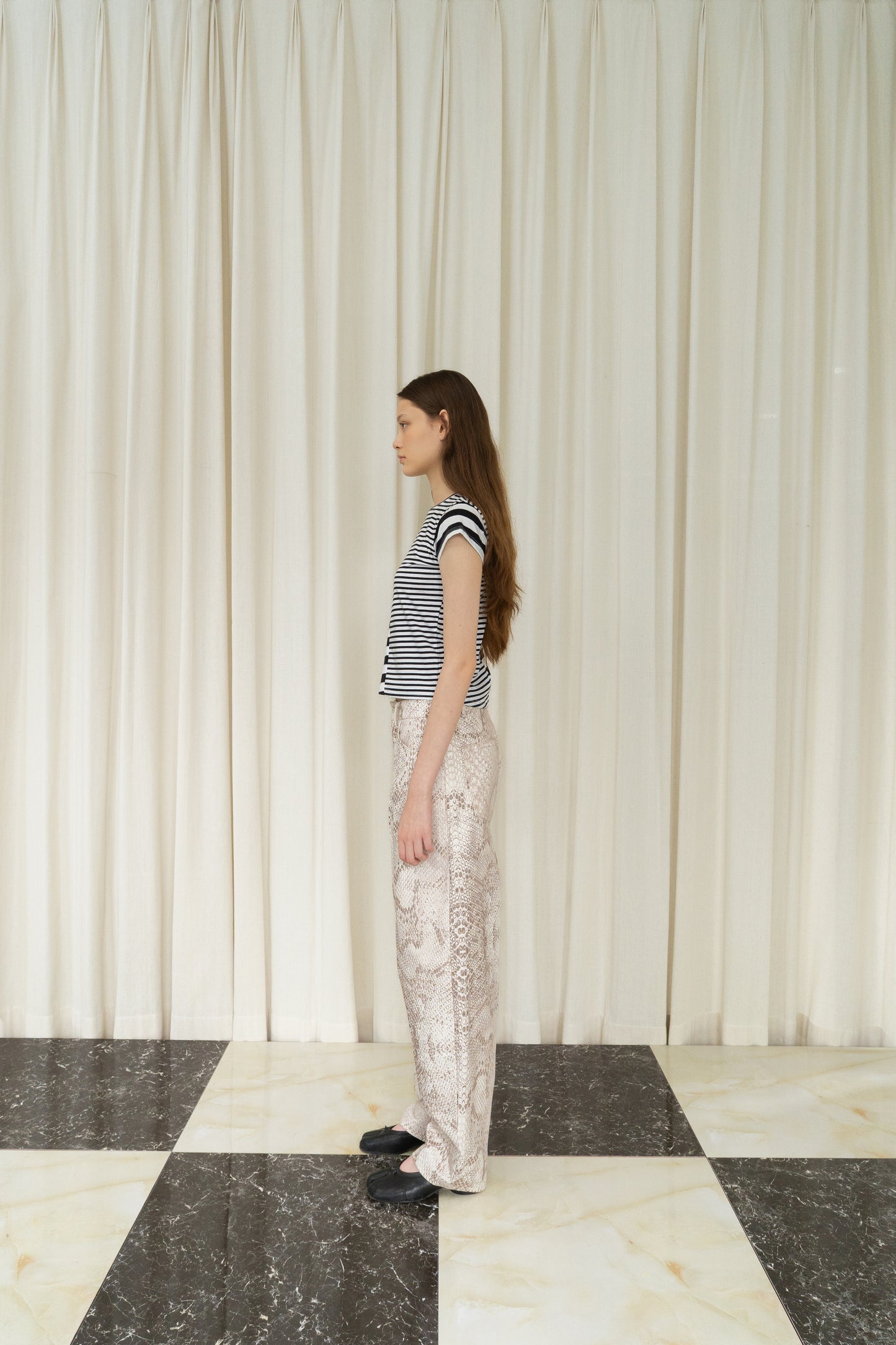 Stripes Asymmetric Top in Black/White