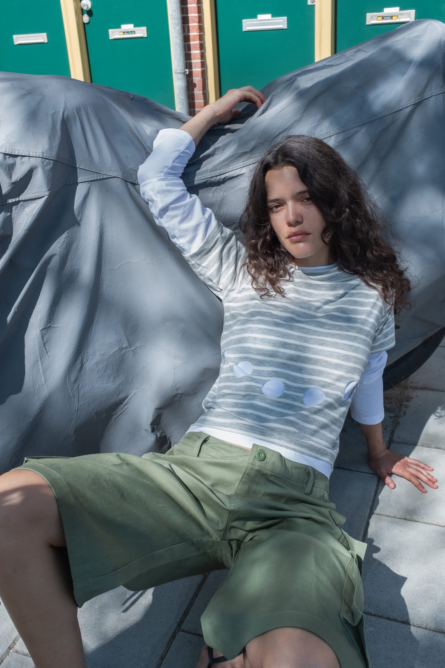 Pom Layer Stripes in Grey/White